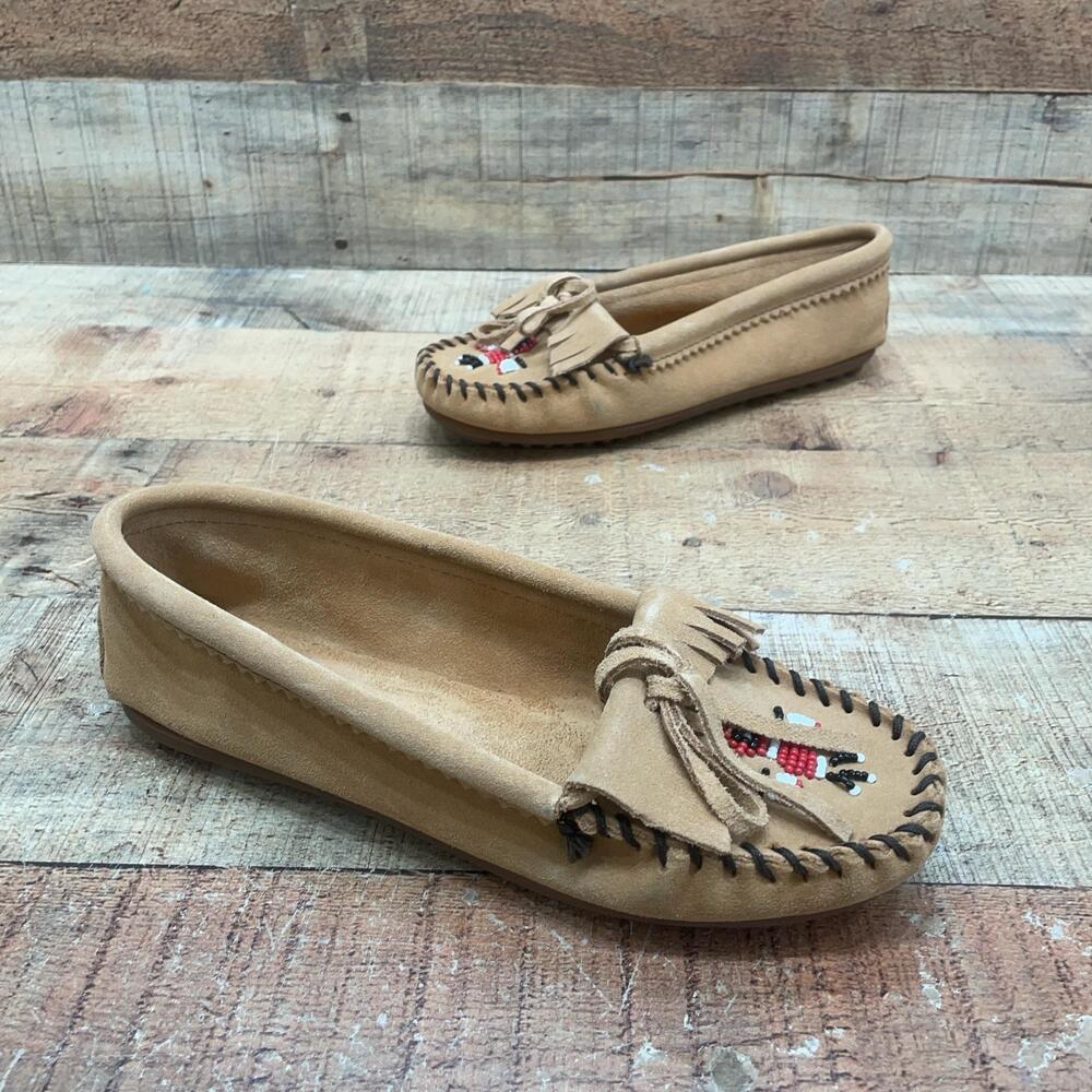 Minnetonka Moccasins Womens Size 7.5 38 Beige Suede Beaded Slip On 887T Shoes